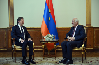 Armenia, incontro dell’Ambasciatore d’Italia Ferranti con il Presidente della Repubblica Khachaturyan