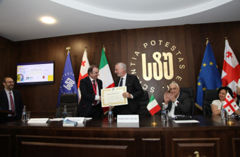 Georgia, Giornata della Società Dante Alighieri e XX anniversario del Comitato di Tbilisi: l’Ambasciatore d’Italia D’Antuono all’evento celebrativo