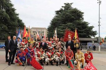 Gli Sbandieratori di Arezzo a Ginevra per la Festa della Repubblica