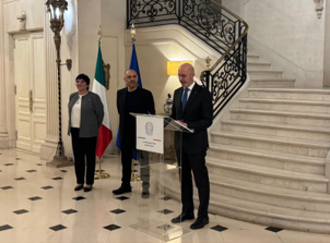 L’Ambasciatore d’Italia in Argentina Nicoletti ha conferito l’onorificenza di Cavaliere dell’Ordine della Stella d’Italia a Juana María Marotta e Giampaolo Samà