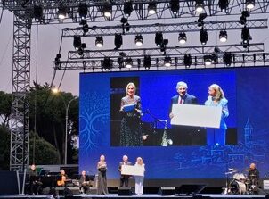 Promosso dal Maeci un grande evento sul Turismo delle Radici, sul Piazzale della Farnesina musica, premiazioni e collegamenti con le comunità all’estero