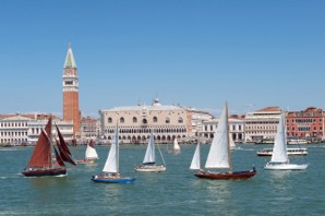 Venezia e Principato di Monaco unite nel segno del mare: XIII Trofeo Principato di Monaco – Vele d’Epoca in Laguna il 27 e il 28 giugno al Lido di Venezia