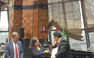 Ambasciata in Mongolia: conferita onorificenza dell’Ordine della Stella d’Italia al baritono Amartuvshin Enkhbat