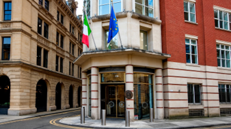 Regno Unito, a Manchester in arrivo una task force per rafforzare i servizi consolari. Soddisfazione del CGIE: Risultato concreto, frutto di un lavoro costante portato avanti negli anni dalle rappresentanze territoriali e dall’impegno del Consiglio Generale degli Italiani all’Estero