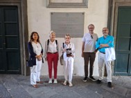 Bruna Bianco, poetessa e avvocata brasiliana di origine astigiana, ha visitato la sede dell’Associazione Lucchesi nel Mondo, accolta dalla presidente Ilaria Del Bianco . Insieme hanno visitato la lapide commemorativa dedicata a Giuseppe Ungaretti