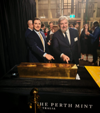 Consolato d’Italia Perth: il gruppo italiano IKOI firma il Guinness World Records con il lingotto d’oro più grande del mondo