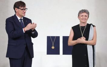 Conferimento della “Medalla d’Or de la Generalitat” di Catalogna a Caterina Biscari