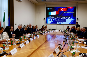 Il Ministro Tajani incontra il Ministro del Commercio turco Omer Bolat