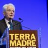 Il Presidente Mattarella a “Terra Madre e Salone del Gusto” 2026:  “Siamo chiamati a  una grande alleanza, a una comunità del cibo che ci veda impegnati per la pace tra i popoli”. Il ricordo di Carlo “Carlin” Petrini