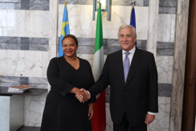 Incontro del Ministro Tajani con la Ministra degli Esteri della Repubblica Democratica del Congo, Therese Kayikwamba Wagner. Istituzione di un Gruppo di lavoro bilaterale anche in vista di un accordo politico sui minerali critici e consultazione permanente all’ONU su temi africani