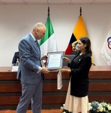 L’Ambasciatore d’Italia Davoli ha ricevuto un riconoscimento dal CSM dell’Ecuador per il suo appoggio alla funzione giudiziaria ecuadoriana contro il crimine organizzato