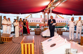 L’Ambasciatore d’Italia a Madrid Giuseppe Buccino Grimaldi ha visitato l’Amerigo Vespucci a Cadice   
