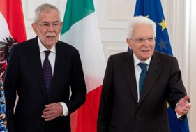 80° anniversario dell’Accordo di Parigi, Mattarella: La cooperazione transfrontaliera costituisce un elemento cardine ulteriore tra Italia e Austria e un contributo rilevante al rafforzamento dell’Unione