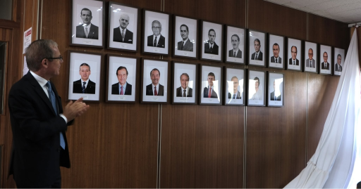 Ambasciata d’Italia in Australia: riunioni di coordinamento consolare e del Sistema Italia. Inaugurata galleria fotografica degli Ambasciatori d’Italia in Australia dal 1949 ad oggi