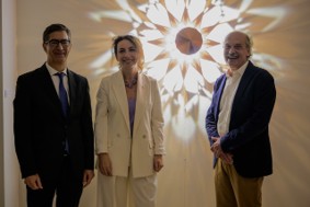 Repubblica Ceca,  “L’ombra del mattino”: le sculture di luce di Fabrizio Corneli prendono forma all’Istituto Italiano di Cultura di Praga